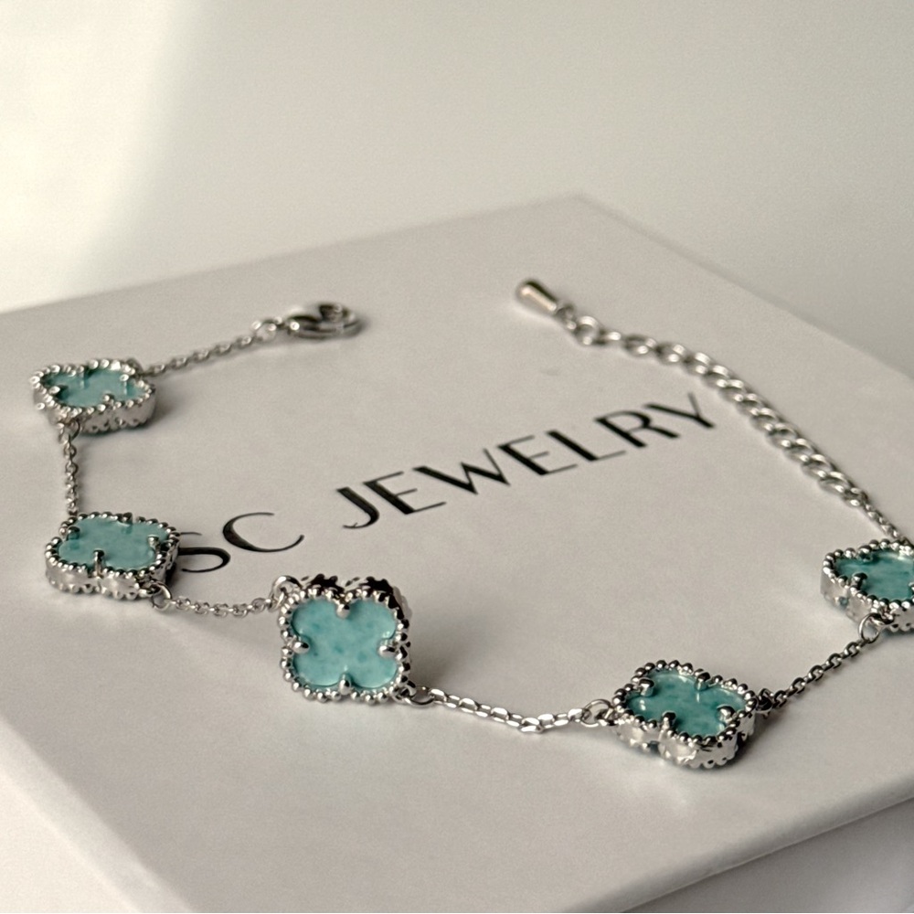 Petite Clover Bracelet Tiffany Color Mother of Pearl Double Sided - Picture 9 of 15